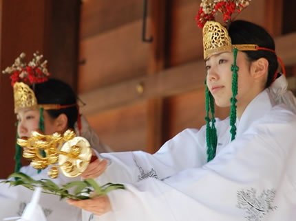 城南宮　神苑「源氏物語 花の庭」
